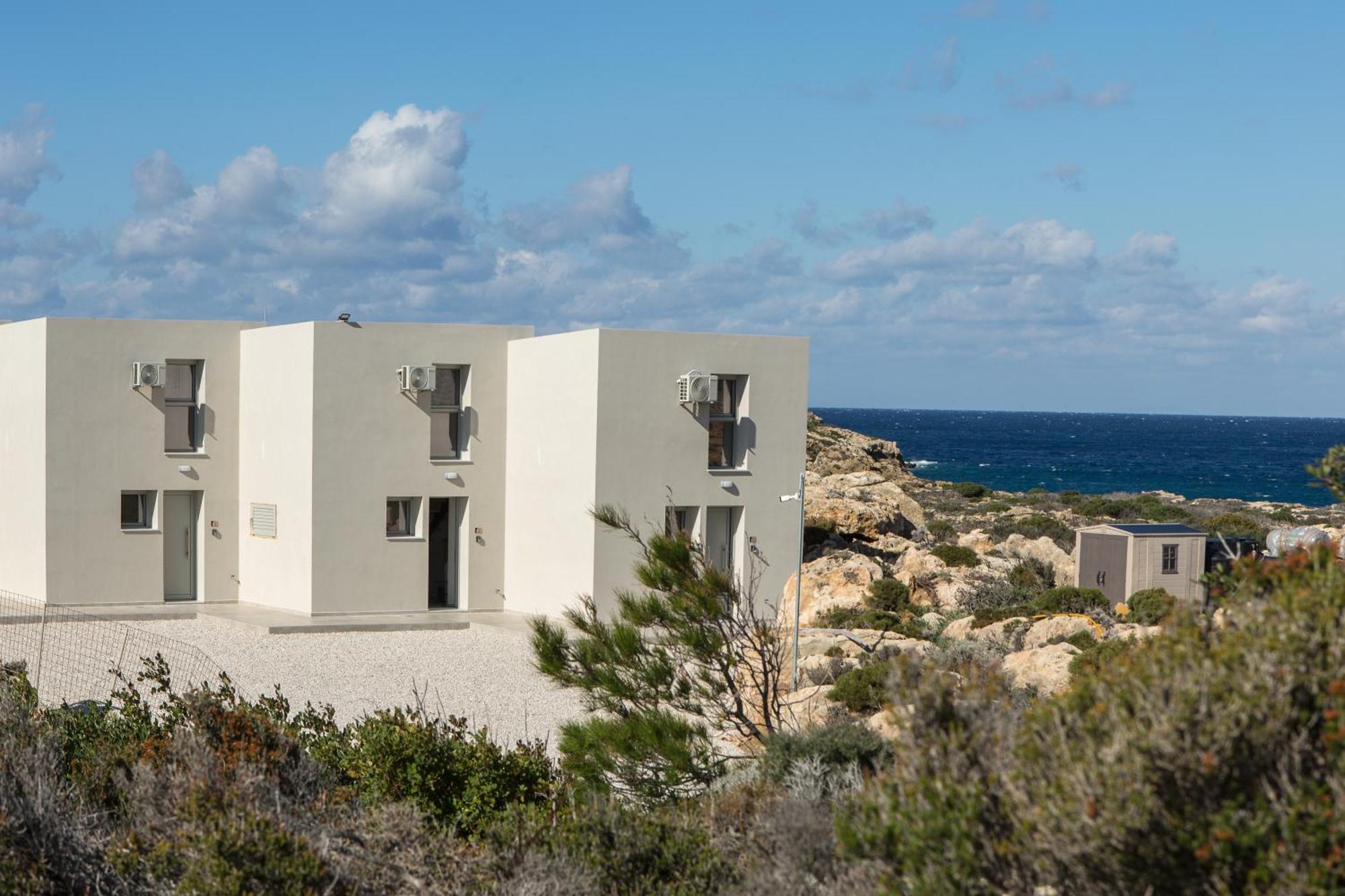 Cove Elafonisi Apartments Agios Pandeleimon  ภายนอก รูปภาพ